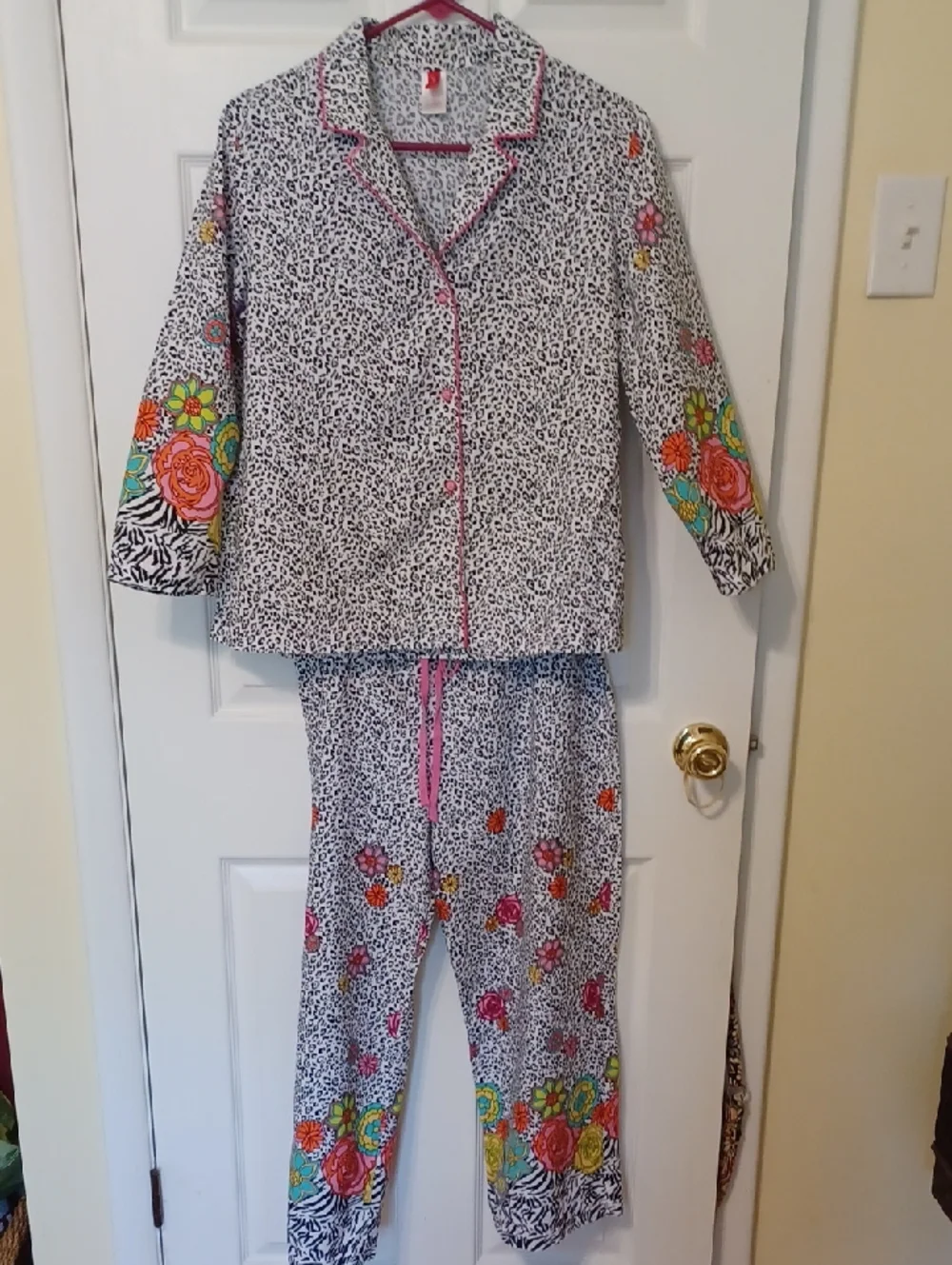Josie By Natori Sz M, Floral Accent Black & White Pajama Set_8